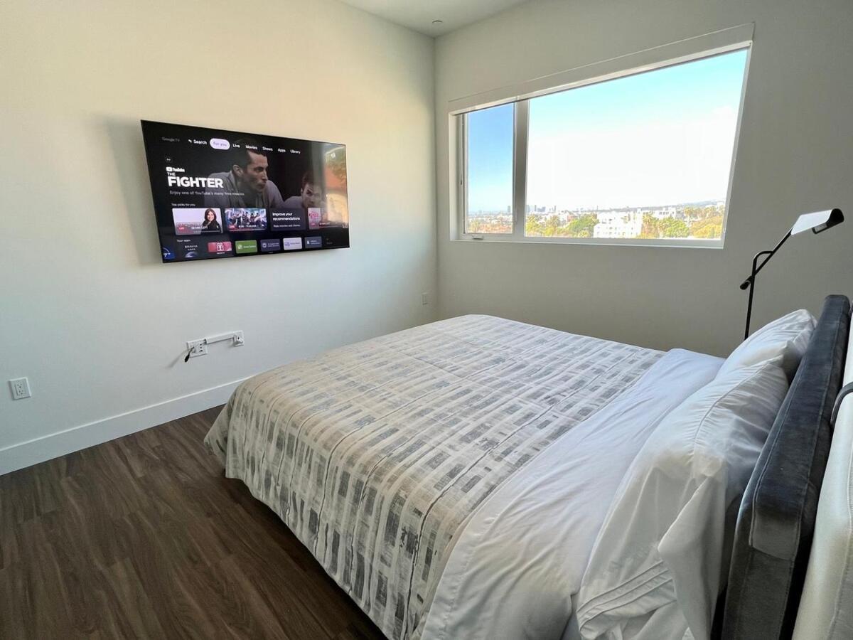 Penthouse 2 Bedroom With Hollywood Sign View! Aparthotel *