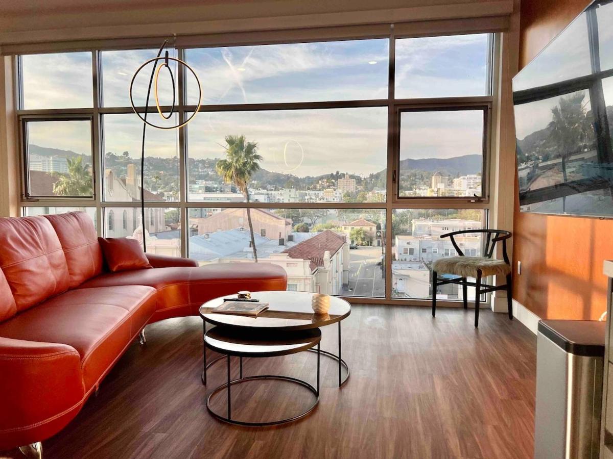Aparthotel Penthouse 2 Bedroom With Hollywood Sign View!