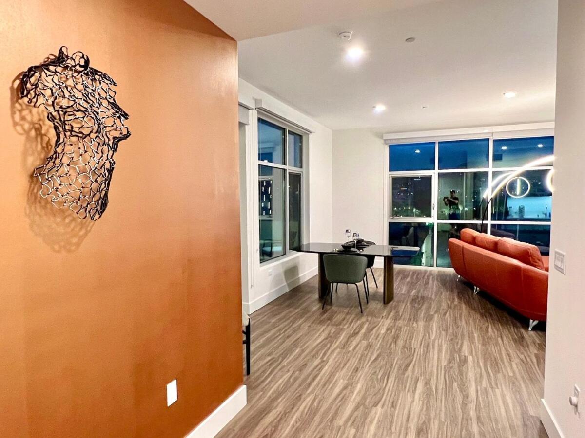 Aparthotel Penthouse 2 Bedroom With Hollywood Sign View! Los Angeles
