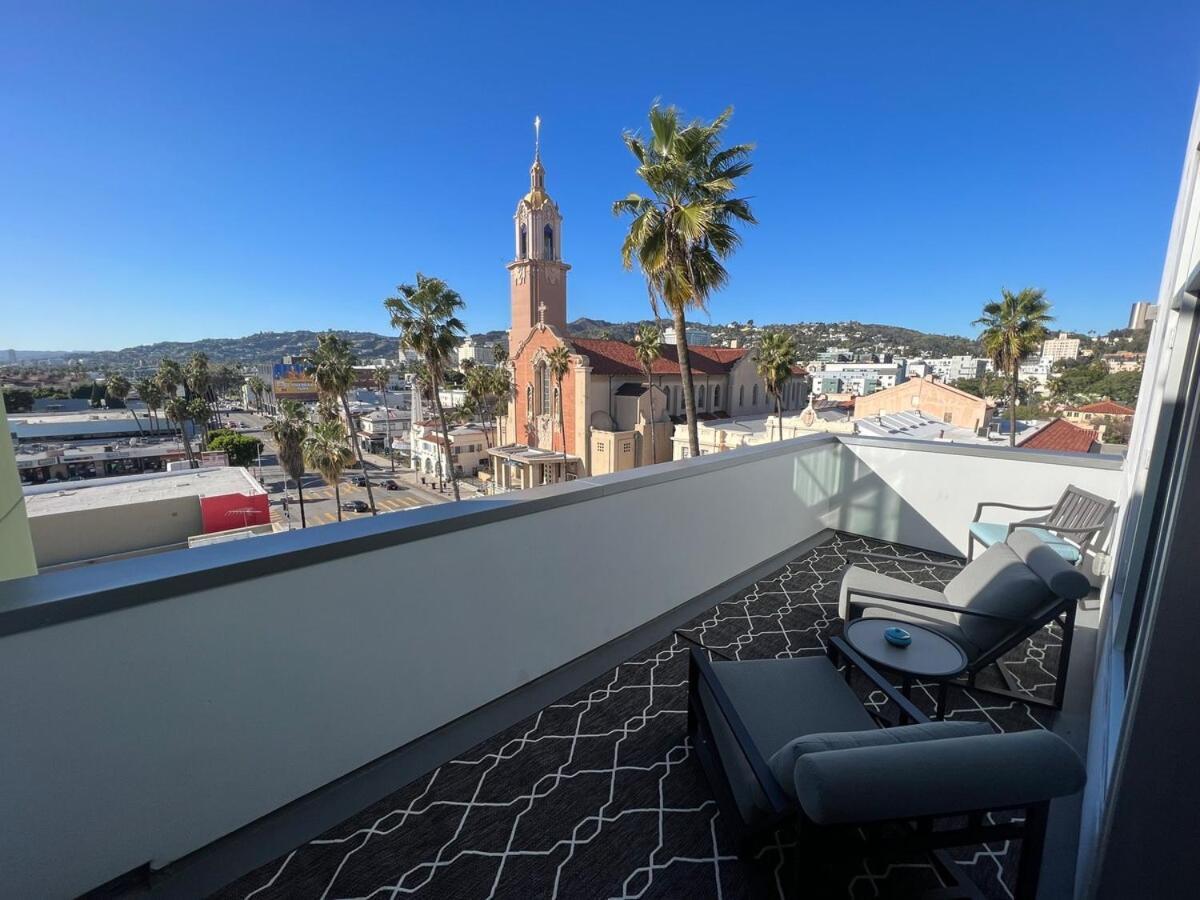 Penthouse 2 Bedroom With Hollywood Sign View! Los Angeles